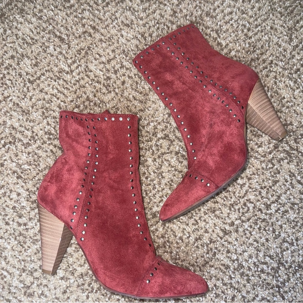 ✨Red/Burgundy Silver Stud Heeled Boots✨
